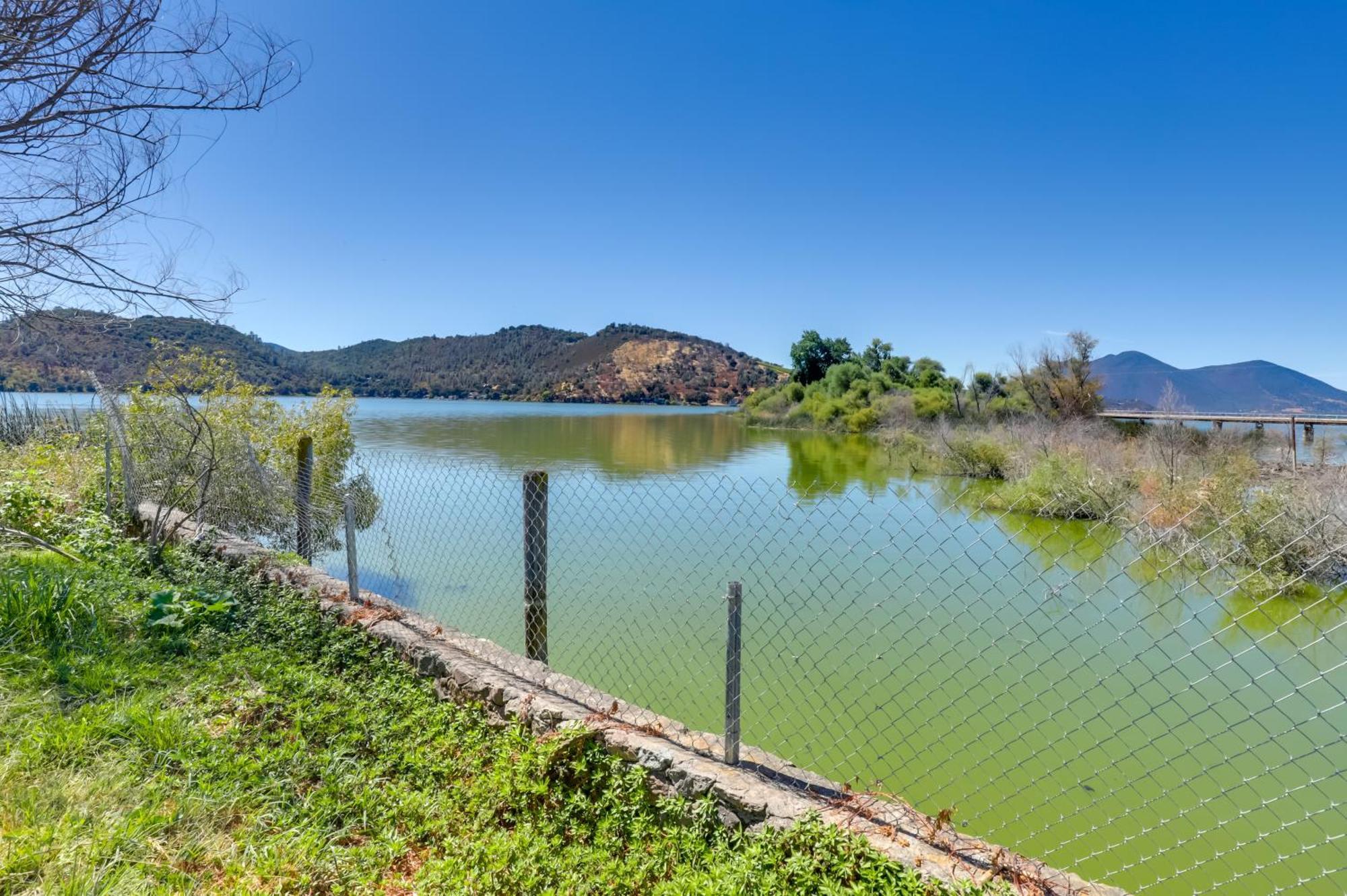 End Unit With Clear Lake Access In Norcal! Apartment เคลียร์เลค ภายนอก รูปภาพ