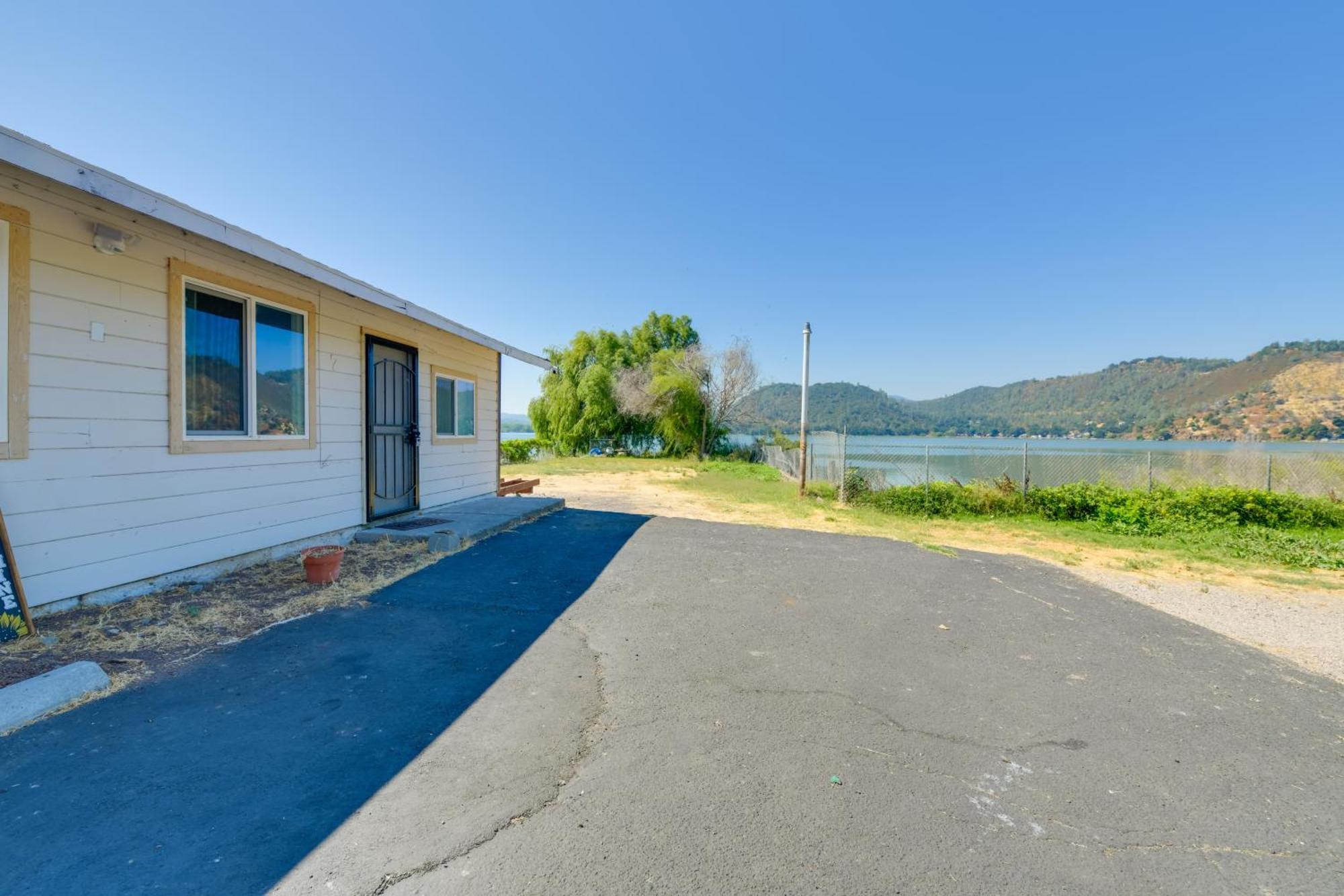 End Unit With Clear Lake Access In Norcal! Apartment เคลียร์เลค ภายนอก รูปภาพ