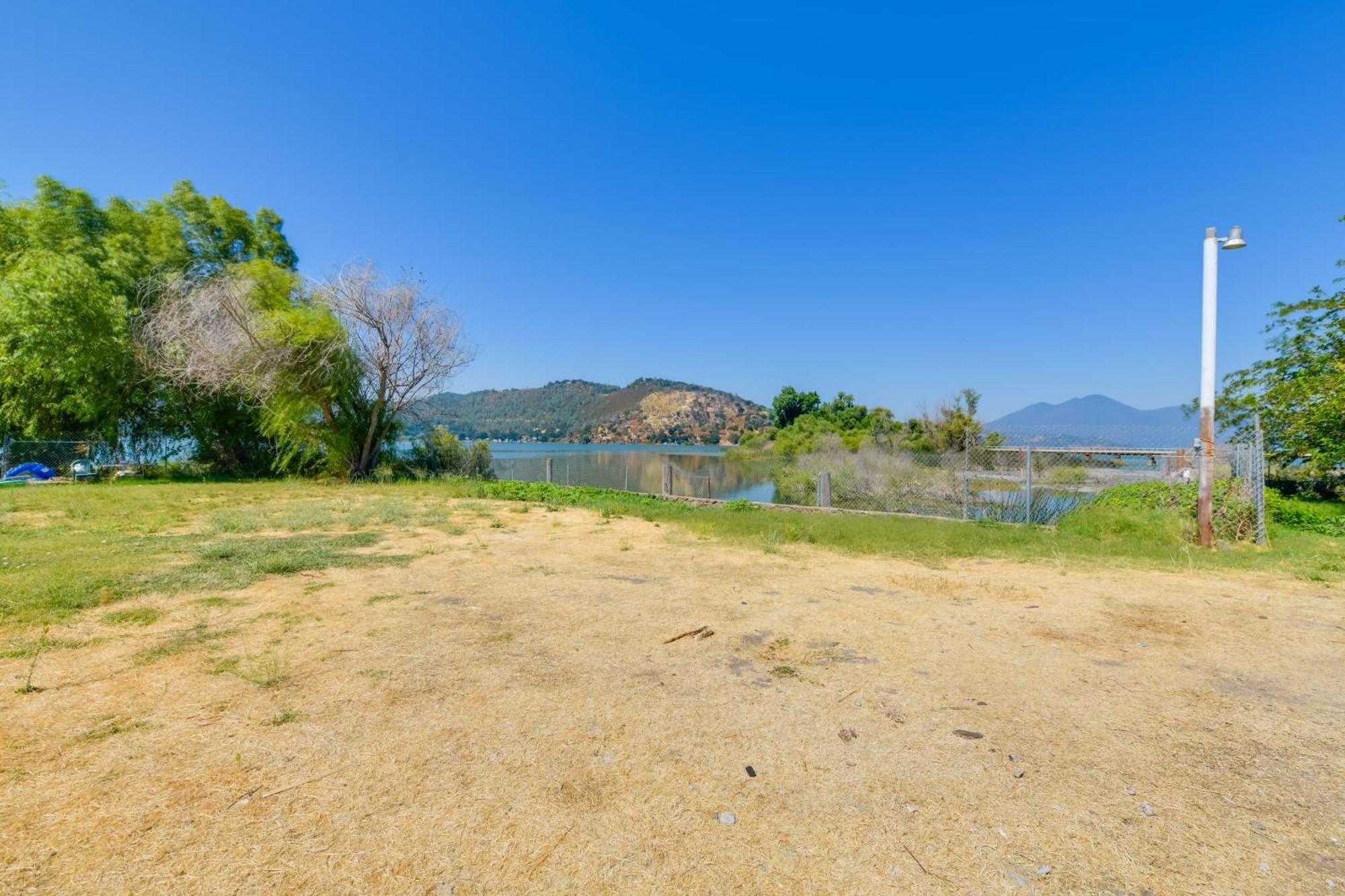 End Unit With Clear Lake Access In Norcal! Apartment เคลียร์เลค ภายนอก รูปภาพ